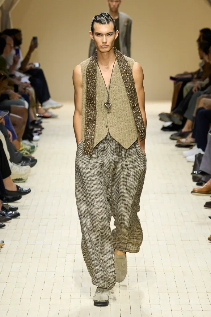 Emporio Armani 26SS M 022